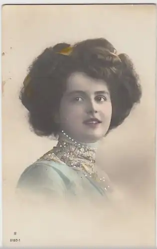 (11477) Foto AK junge Frau Porträt, coloriert 1910/20er