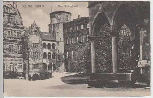 (8219) AK Heidelberg, Schlosshof 1918