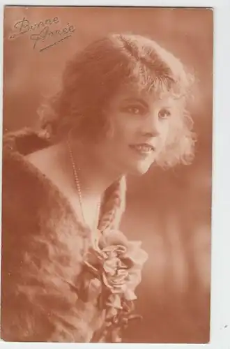 (6097) AK Neujahr, junge Frau mit Blüten, vor 1945