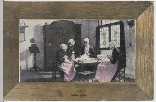 (3492) Künstler AK Adolph Artz, Nähschule, Mädchen beim Nähen 1908