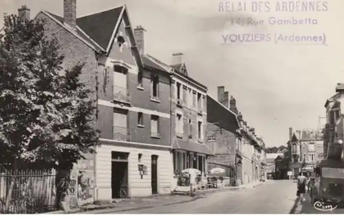 (1820) Foto AK Vouziers, Rue Gambetta, nach 1945