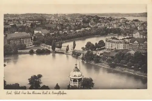 (1370) Foto AK Kiel, Blick über den Kleinen Kiel 1940er