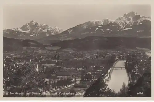 (1046) Foto AK Innsbruck mit Serles u. Nockspitze