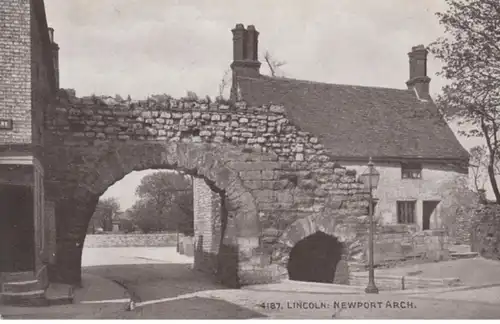 (728) AK Lincoln, Lincolnshire, Römischer Türbogen (Newport Arch), vor 1945