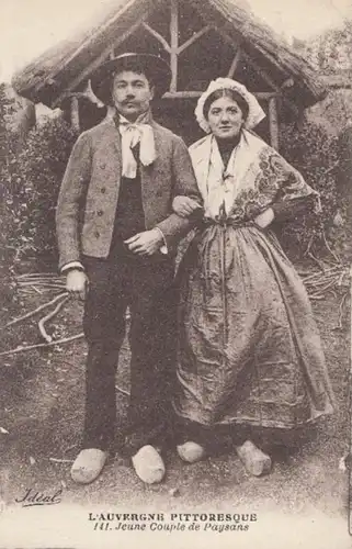 (22) AK Paare, Bauernpaar aus der Auvergne, vor 1945
