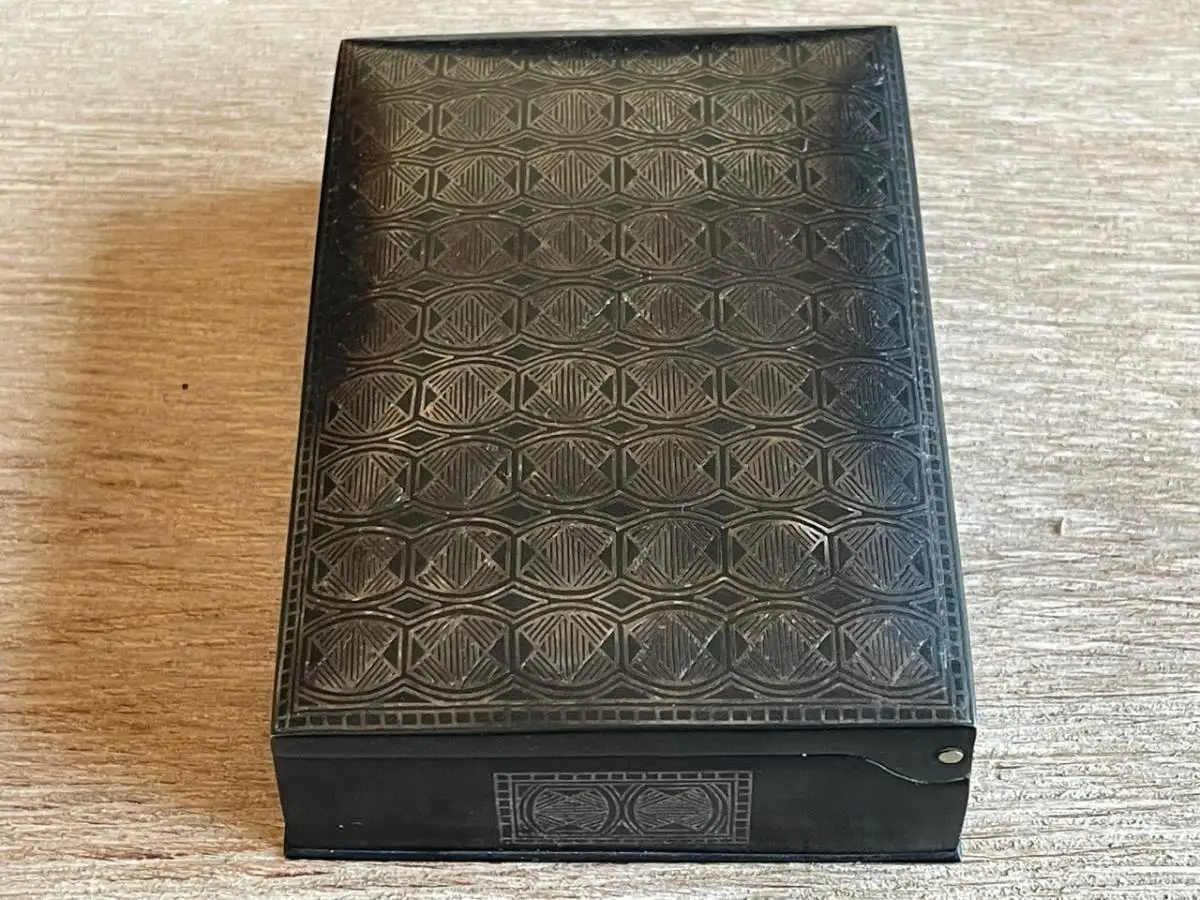 Antike indische Schmuckschatulle Bidriware mit Intarsien aus Silberdraht 1920er 11