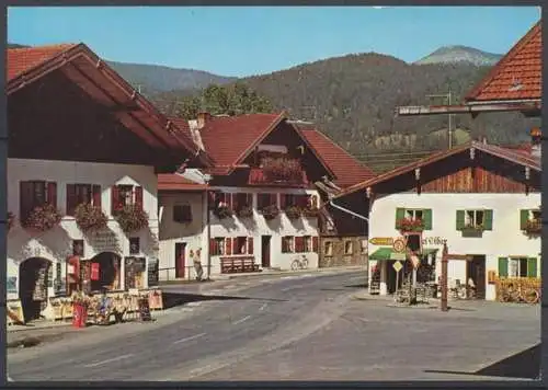 Krün, Karwendel- und Walchenseestraße, im Hintergrund Estergebirge - 411252