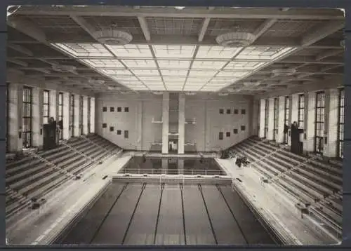 Rostock, Schwimmhalle "Neptun", Halle mit Sprungturm - 411774