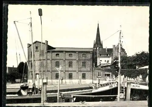 Elmshorn, Hafen und Nicolai-Kirchturm - 413162