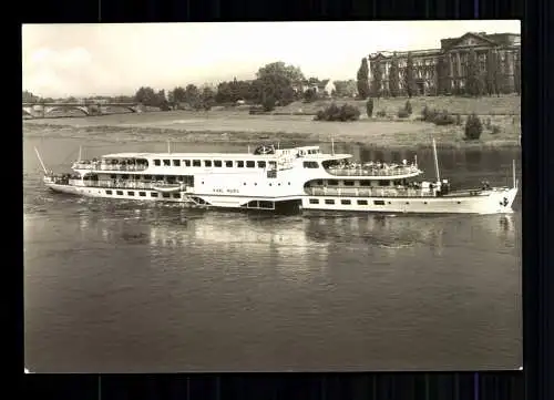 Dresden, Weiße Flotte, Luxusmotorschiff "Karl Marx" - 415903