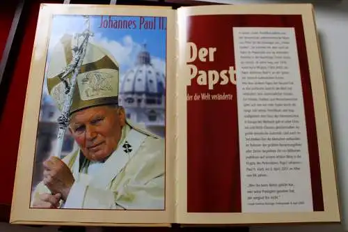 Holzkassette "Abschied Johannes Paul II / Benedikt XVI - 901122