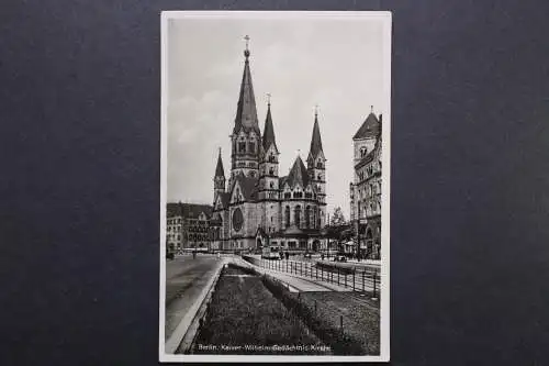 Berlin, Kaiser-Wilhelm-Gedächtnis-Kirche - 420752