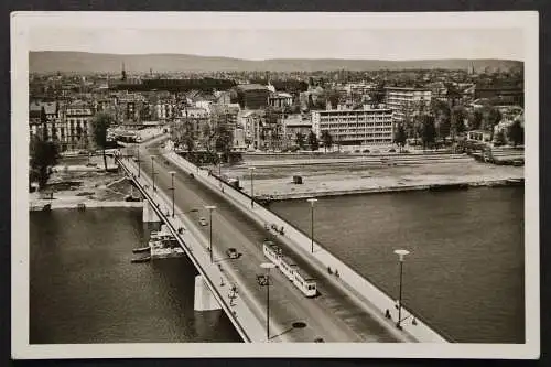 Frankfurt am Main, Blick vom AEG-Hochhaus auf die Friedensbrück - 421471