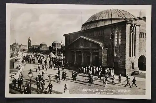 Hamburg, St. Pauli-Landungsbrücken und Elbtunnel - 423727