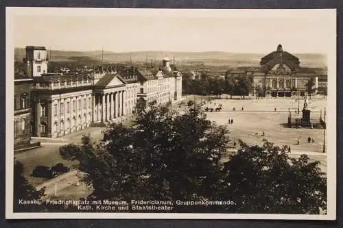 Kassel, Friedrichsplatz, Museum. Fridericianum, Kirche, Staatstheater - 424111