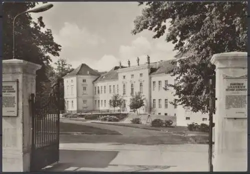 Rheinsberg (Mark), Eingang zum Schloß - 411913