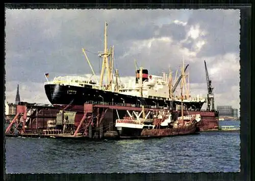 Hamburg, Hafen, Frachtschiff im Dock - 413190