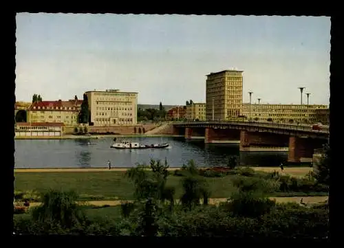 Frankfurt am Main, an der Friedensbrücke - 414564