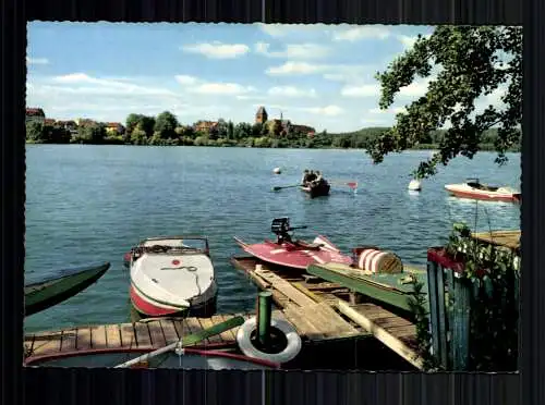 Ratzeburg, Bootsanlegestelle und Blick zur Inselstadt - 417806