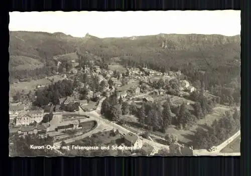 Oybin, Zittauer Gebirge, Blick zum Ort m. Felsengasse u. Scharfenstein - 418762