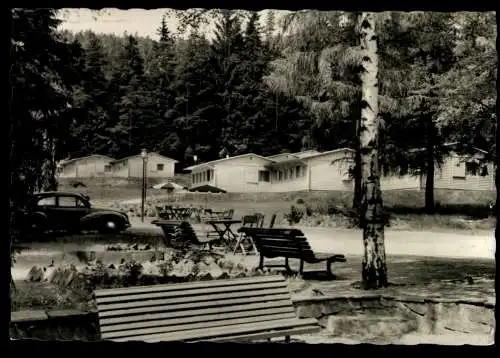 Bucha/Thür., FDGB-Erholungsheim "Aktivist", Blick auf d. Bungalow-Wiese - 420634