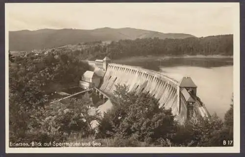 Edersee, Blick auf Sperrmauer und See - 410074