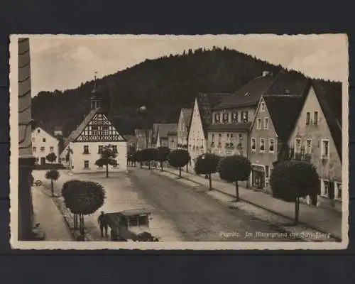 Pegnitz, Im Hintergrund der Schloßberg - 400478