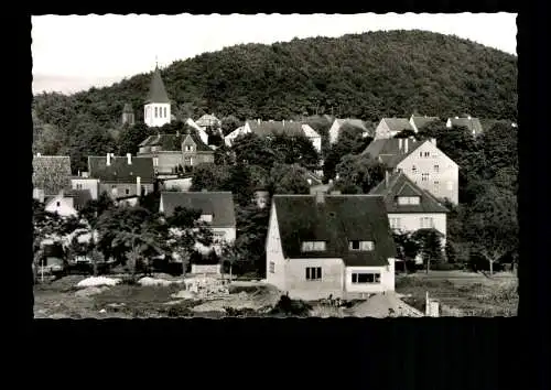 Brackwede, Wohnhäuser und Kirche - 413409