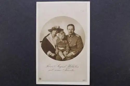 Prinz August Wilhelm mit seiner Familie - 420937