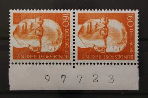 Berlin, MiNr. 396, senkr. Paar, Rand mit BZN, postfrisch - 640763