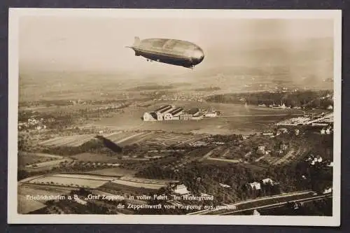 Friedrichhafen, LZ 127 Graf Zeppelin in voller Fahrt, Zeppelinwerft - 422819