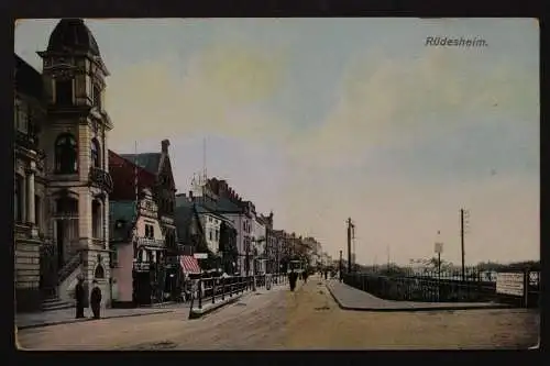 Rüdesheim, Straße am Rhein mit Geschäften - 422944