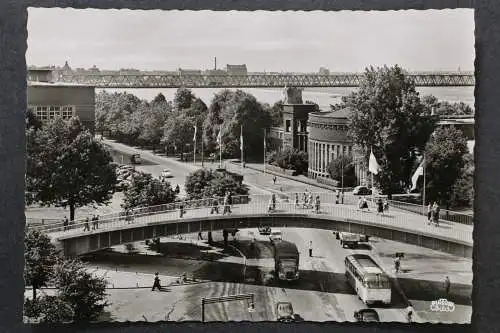 Düsseldorf, Aluminiumbrücke und Rheinterrasse - 423567