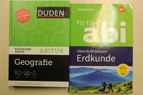 Schulbücher Oberstufe / Abitur. Thema: Erdkunde / Geografie, 16 Ausgaben - 990183