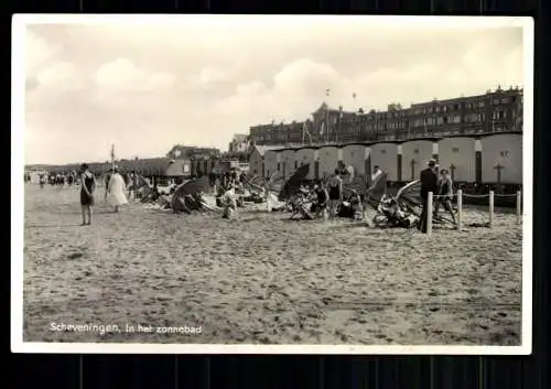 Scheveningen, In het zonnebad - 415519