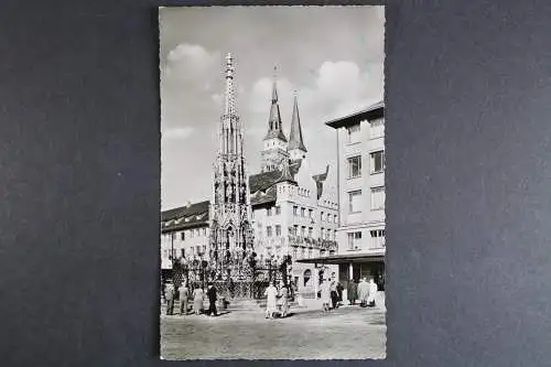 Nürnberg, Schöner Brunnen mit Blick zur Sebalduskirche - 418985