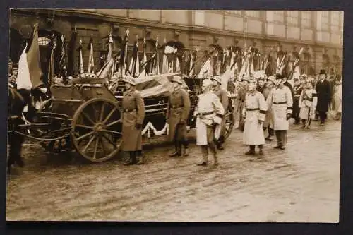 Dresden, Beerdigung Friedrich August III., Sarg Lafette, 22.2.1932 - 422251