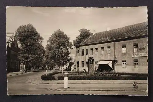 Elsterwerda, Karl-Marx-Platz mit Stalinallee - 424617