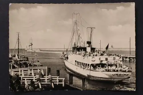 Warnemünde, Abfahrt der "Undine" zum Gedser Feuerschiff - 425064