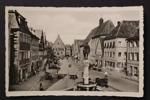 Weissenburg, Bayern, Luitpoldstraße mit altem Rathaus - 425040