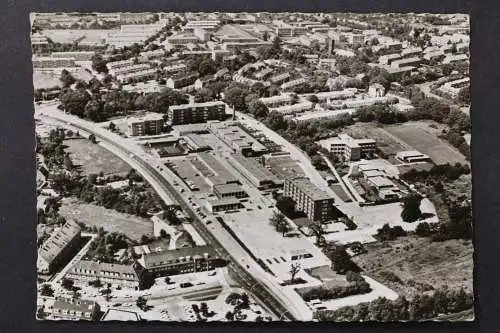 Hamburg-Langenhorn, Teilansicht mit modernem Einkaufszentrum - 425232