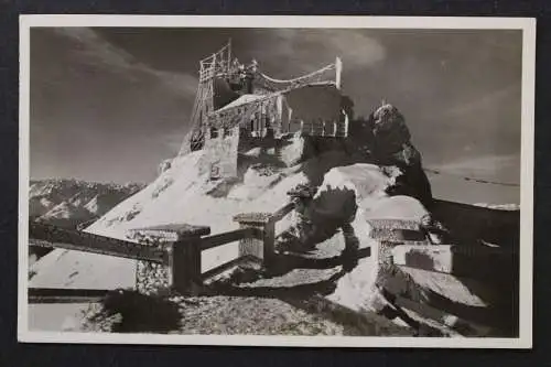 Blick von der Gipfelstation der Zugspitzbahn auf das Münchner Haus - 425396