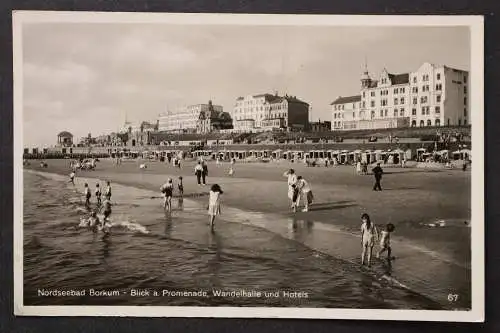Nordseebad Borkum, Strand, Blick zur Promenade, Wandelhalle und Hotels - 425603