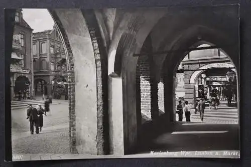 Marienburg/Westpreussen, Lauben und Markt - 425578