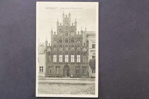 Greifswald, altes Giebelhaus am Markt - 425585