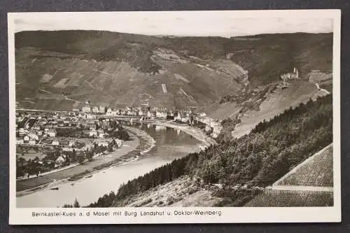 Bernkastel-Kues, Mosel, Ort mit Burg Landshut u. Doktor-Weinberg - 425605