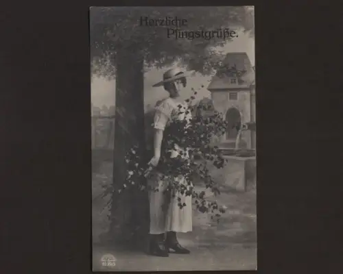 Junge Frau mit Hut u. Zweigen in der Hand, Pfingstgruß - 400812