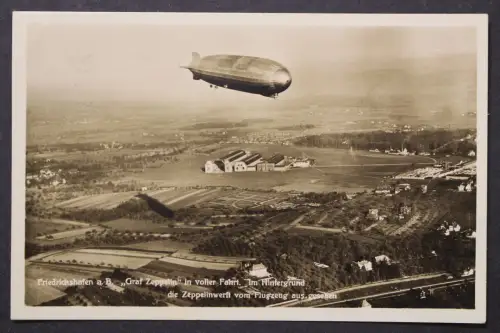 Friedrichhafen, LZ 127 Graf Zeppelin in voller Fahrt, Zeppelinwerft - 422819
