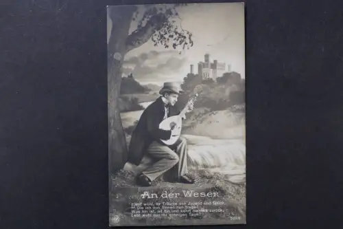 Muzisierender junger Mann an der Weser - 424998