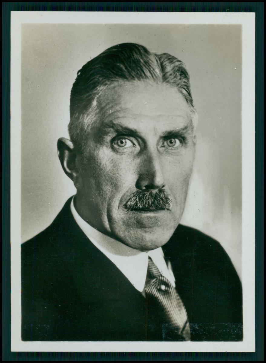 Franz von Papen Vizekanzler Portrait Foto Führende Männer im neuen